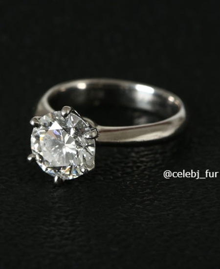 [Jewelry] 2 Carats  Lab Diamond Ring