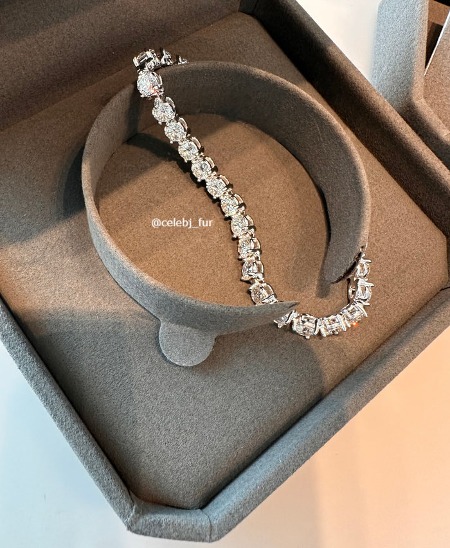 [Jewelry] Diamond  0.3 Carats bracelet